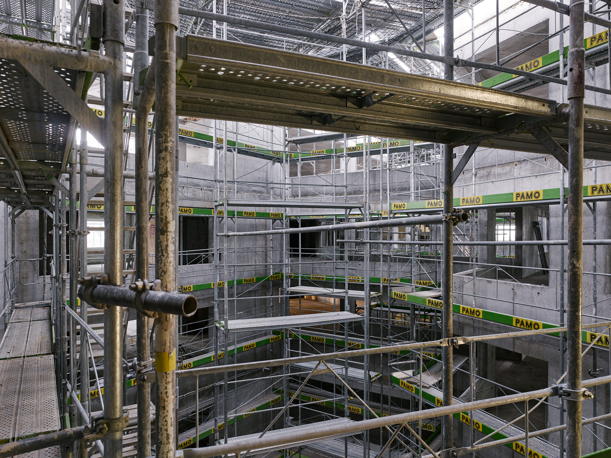 E15541 Alpa 049212 SCREEN